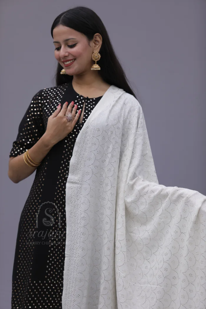 "Warm Off White Lucknowi Chikankari Unisex Pashmina Shawl"