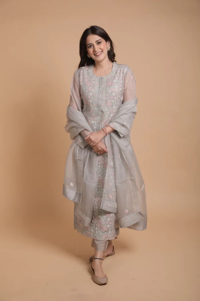 Grey Multi Thread Organza Lucknowi Chikankari Large Size Straight Kurta with Single Thread Work: A grey-colored straight kurta crafted from organza fabric adorned with intricate Lucknowi Chikankari embroidery in multi-thread design, perfect for large size.