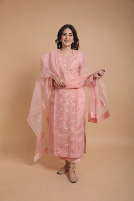 Peach Multi Thread Pure Organza Lucknowi Chikankari 2XL Size Straight Kurta with Single Thread Work: A peach-colored straight kurta crafted from pure organza fabric adorned with intricate Lucknowi Chikankari embroidery in multi-thread design, perfect for size 2XL.