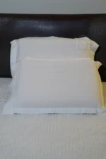 Srajann Hand Embroidered White Cotton Lucknowi Chikankari Bed Sheet With Pillow Cover Set (SLC3667) - Image 5