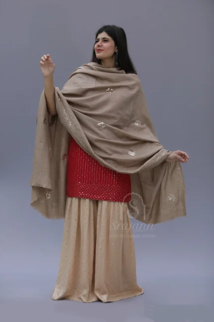 "Warm Ivory Lucknowi Chikankari Unisex Pashmina Shawl"