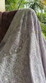 MAUVE PURE & PREMIUM GEORGETTE CHIKANKARI SAREE & BLOUSE - Image 4