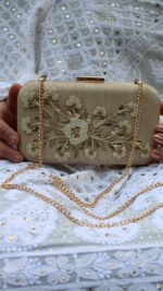 BEIGE ZARDOZI & MUKAISH CLUTCH - Image 2
