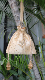 BEIGE ZARDOZI POTLI - Image 4