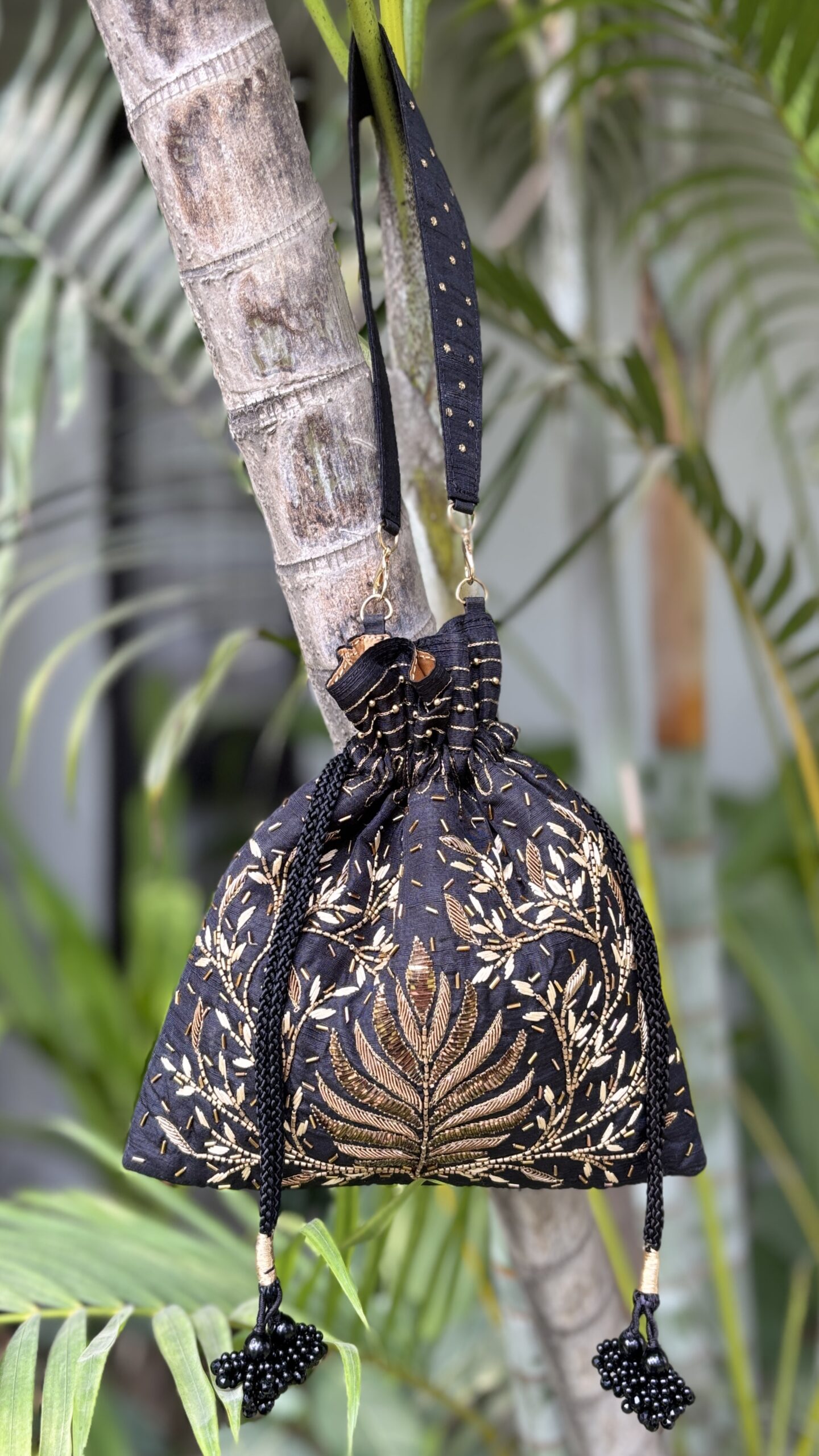 IMG_7566.JPG BLACK ZARDOZI & MUKAISH POTLI - Image 1